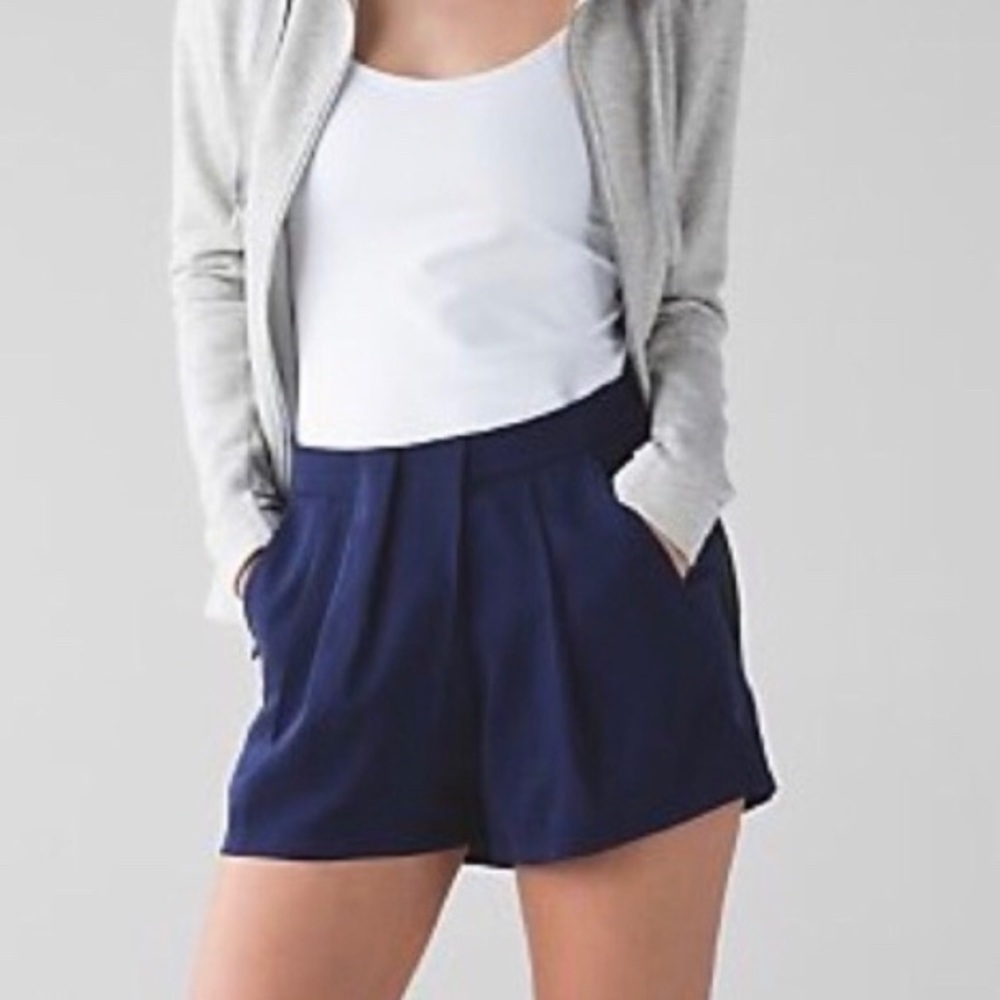 Lululemon &go Keepsake shorts in navy blue